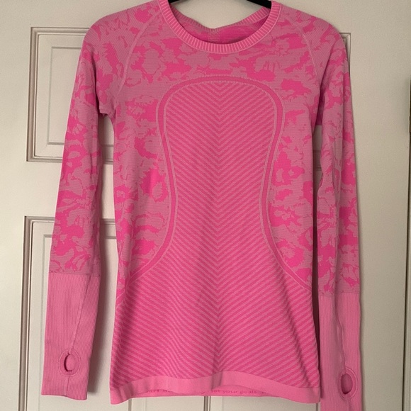 lululemon athletica Tops - Lululemon Swiftly Tech Top